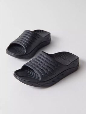 HOKA ONE ONE Ora Recovery Slide Sandal